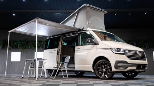 Luxury Camper – Volkswagen California Ocean automaat met 4 slaapplaatsen, 201 pk, 4Motion camper (2024)