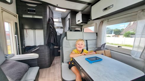 4p Benimar semi-integrated from 2023