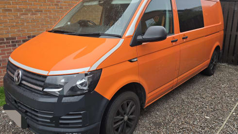 Live your dream – 4 berth Volkswagen campervan from 2018