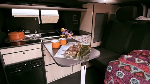 Worfy – Camper met 2 slaapplaatsen (6 met luifel) voor leuke avonturen. 