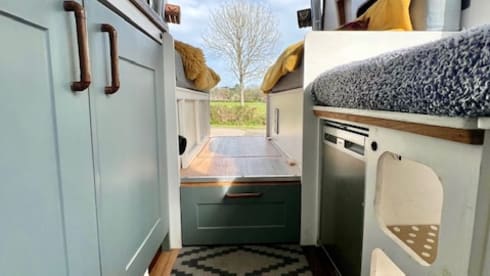 Ozzy – Stylish newly fitted 3 berth MWB camper 2016 Peugeot Boxer 