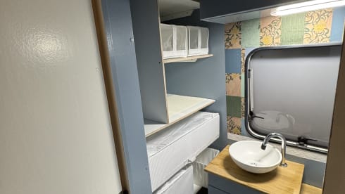 Marietje – Compact yet spacious camper for 6 people