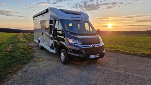 MobileFamilyT67 – Teilintegrierter Familiencamper