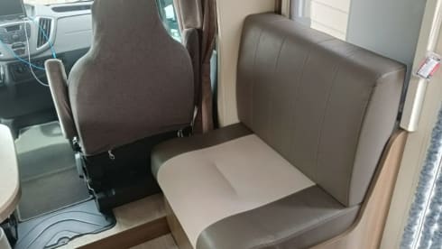 4p Chausson semi-integrated uit 2015