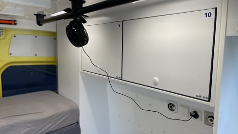 Camperlance – Cozy two-person self-built camper (old ambulance)