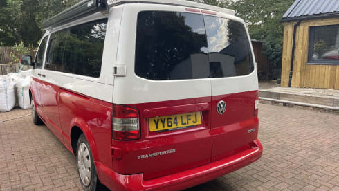 Morag – 4 berth VW T5 CAMPERVAN LWB 2014 ( EDINBURGH PICK UP)