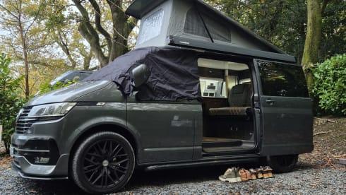 Little Trail Collective – Camping-car Volkswagen 4 couchages à partir de 2024