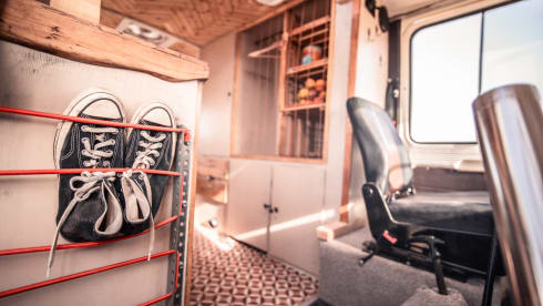 Germaine – Unique Mercedes classic car and off-grid camper