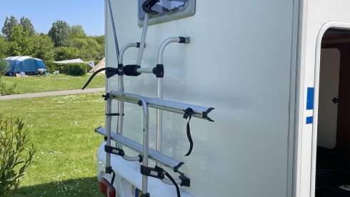 Koos – Cozy 5p alcove camper from 2015