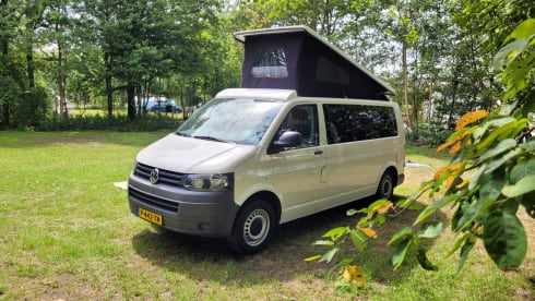 4-person Volkswagen with pop-up roof and long wheelbase for extra space