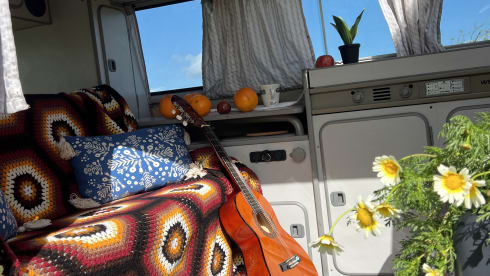 Vermelho  – Rent a Campervan Blue CLassics ‘s Volkswagen T3  red