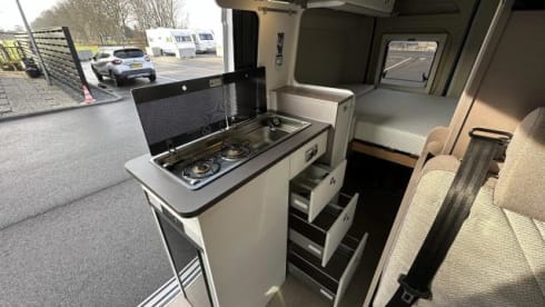 Compacte 4p Bürstner buscamper 2021