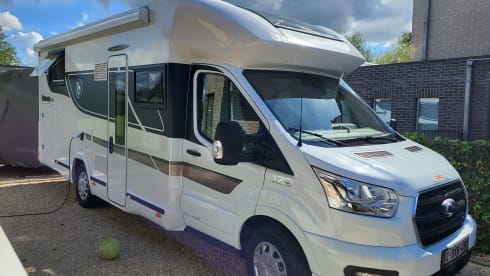 4p Benimar semi-integrated uit 2023