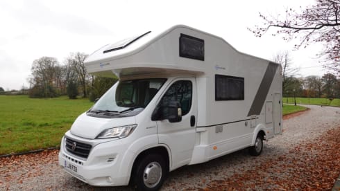 7 berth Adria sun living 2018
