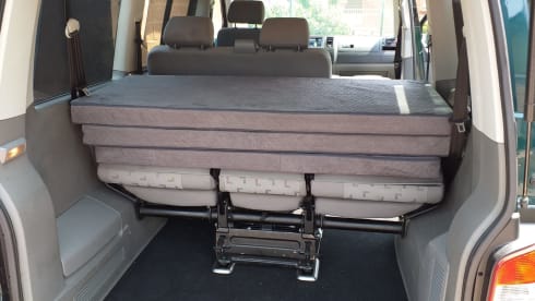 Caravelle – Volkswagen Van Sharing T5 Caravelle - 9 travel seats / 4 berths