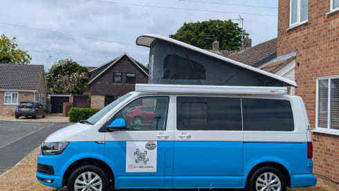 Victor – 4 berth Volkswagen campervan from 2017