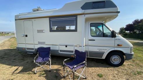 4 person Volkswagen Karmann Missouri alcove from 2005