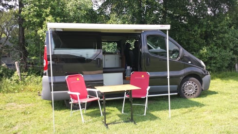 A comfortable and compact Renault Trafic.