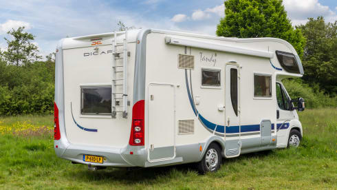 Available again for the summer. Relax with a luxury 4-6 person camper on your trip