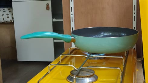 Roulez_Rudi – 2p Mercedes-Benz campervan from 2015