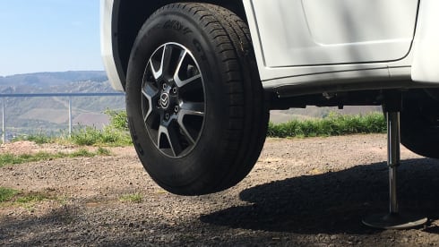 Chili – Burstner Ixeo 30J. Edition with hydr. Lifting supports, body climate and much more