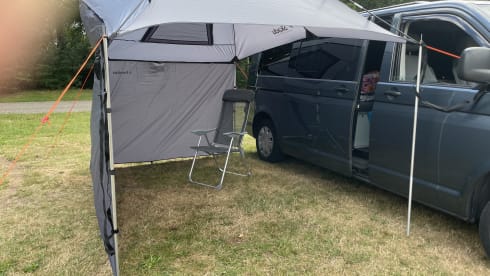 2 pers. Gezellige Camper met nieuw interieur !! – WINTER RATE, from 4 weeks rental, € 50.00 per day!   