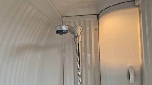 Olijfje – Ruime, gezellige en complete camper