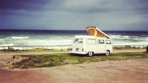 Luna – 3p Volkswagen campervan from 1972