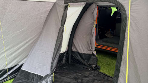 Nemo – 4 berth dog friendly campervan with Pop top