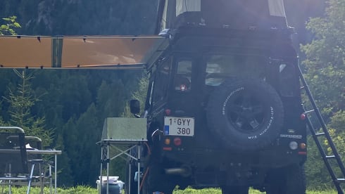 Den Jay – 2p Land Rover rooftop uit 2011