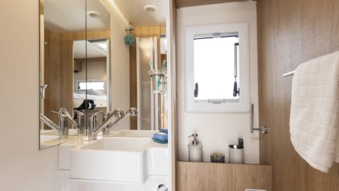 707 – 2021 ROLLERTEAM AUTO ROLLER 707 6-PERS OXFORD