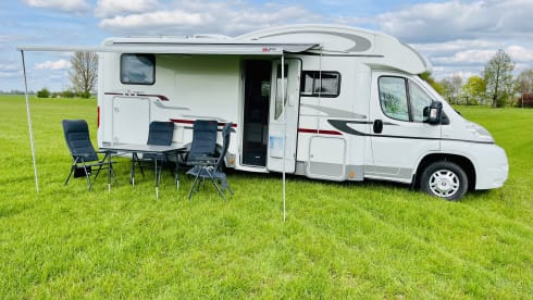 5 person Adria matrix 680 SP half integral camper