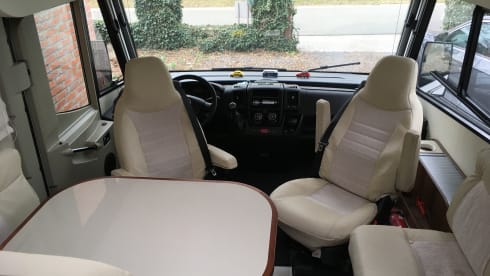 Fiat Integral for 4 p