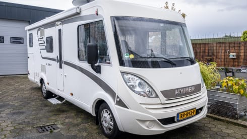 Happy Hymer family camper (automatic) for 4 people B driving license