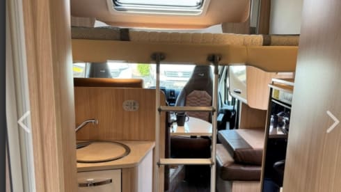 4p Bürstner semi-integrated uit 2019