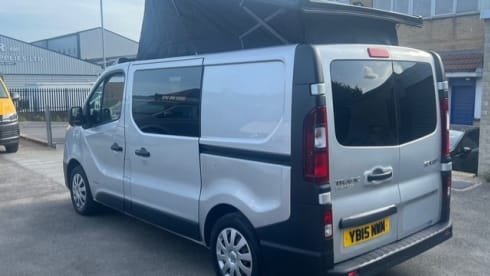 4 berth Renault Trafic campervan from 2015