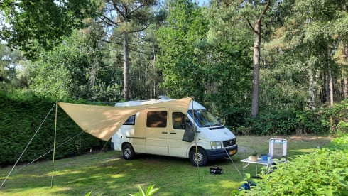 Cozy and neat VW camper bus 2.5TDI