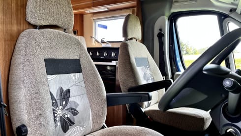 Molly – 6 berth Swift alcove from 2011