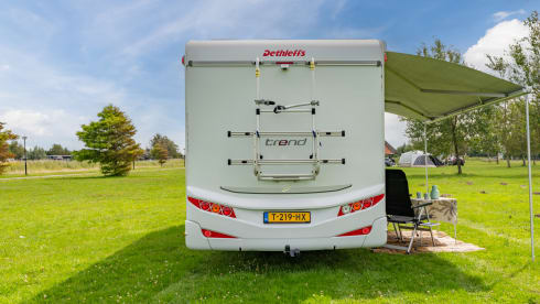 Enjoy our luxurious Dethleffs Trend '18, low length beds, delivery service