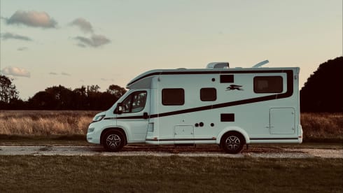 Stone – Luxury 4 berth motorhome/camper - Laika 2025 - Manual - Pets allowed