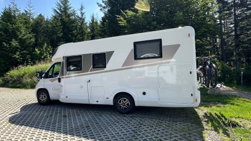 Brand new Semi-Integrated McLouis Carat 479G from 2024 