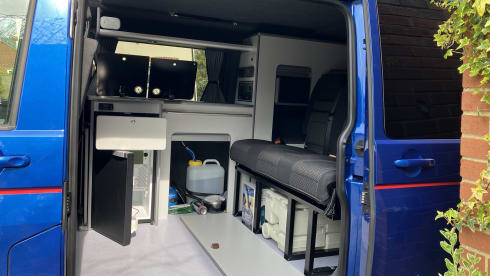 Timmy – 4 berth Volkswagen campervan from 2020