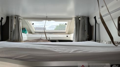 Maxi – 4 berth Benimar T482 automatic
