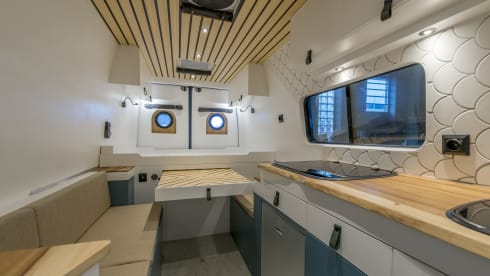 De brilsmurf – 2p Volkswagen bus from 2016/2023