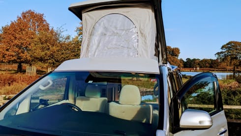 Vamos – Luxury Campervan and Nomad Office