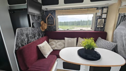 Fiat alcove 4 person camper