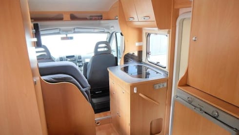 Madelief – Semi-integrated Adria Sport - Bronckhorst Campers