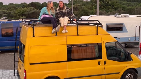 Eddie – Eddie the yellow camper van