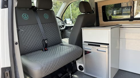 Ben Roamer – 4 berth Volkswagen T6 Campervan Rental Perthshire Scotland