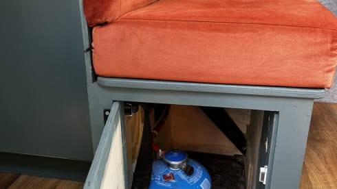 Mosi – Luxury off-grid camper for 2p, automatic and kitchen with quooker